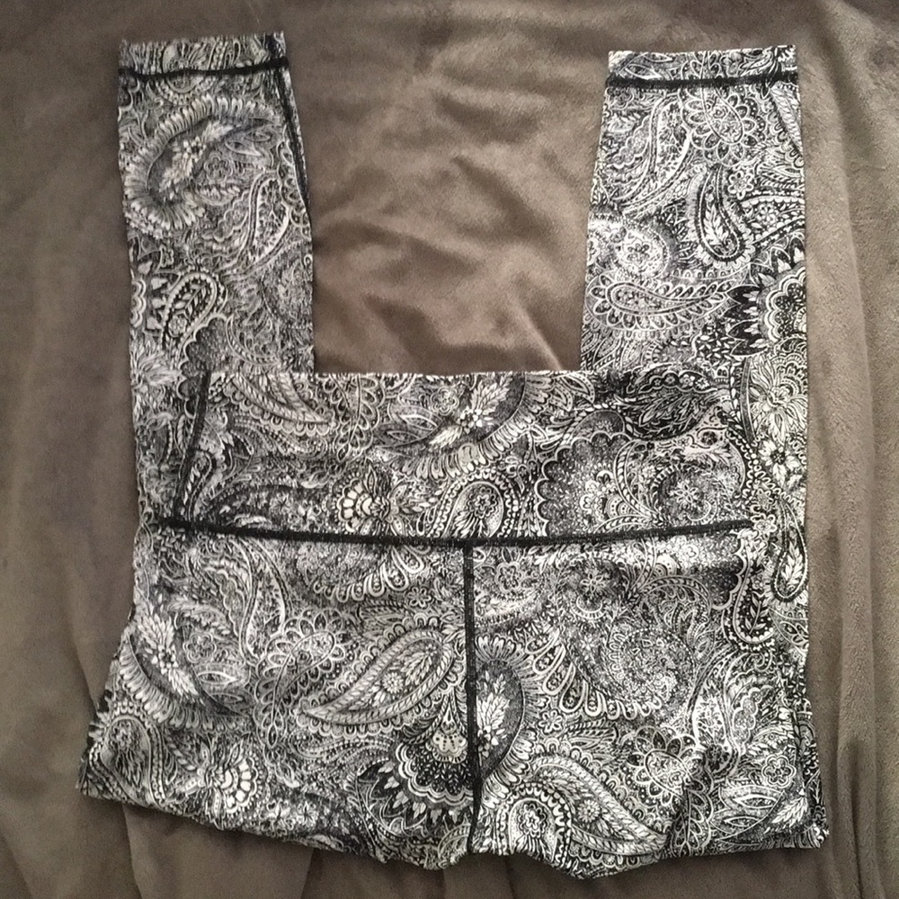 Lululemon size 8